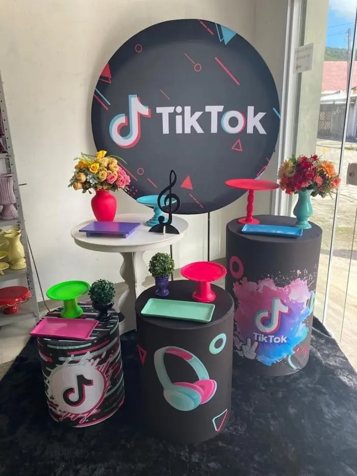 Decoração TikTok - Verônica Festas